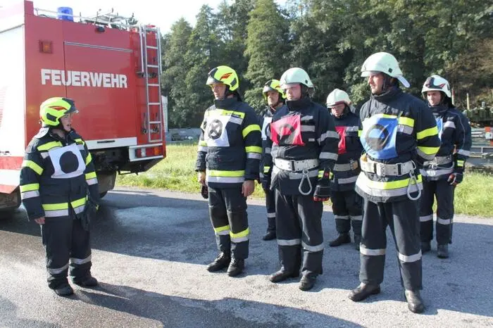 Vier Bewerter unter der Leitung von Alfred Resch nahmen das Können der Teilnehmer bei drei Prüfungsteile unter die Lupe.  