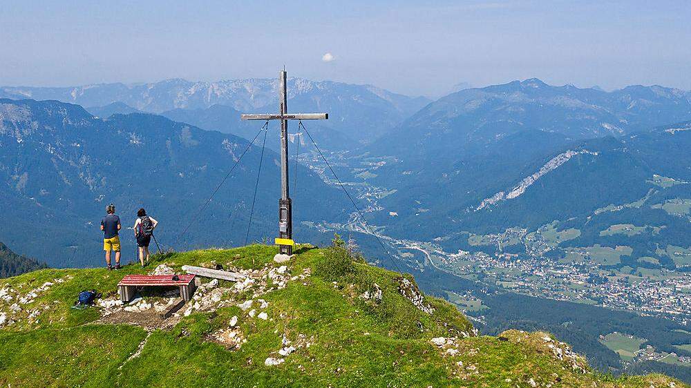 Vom Gipfel am Kalmberg eröffnet sich ein prächtiger Blick auf Bad Goisern