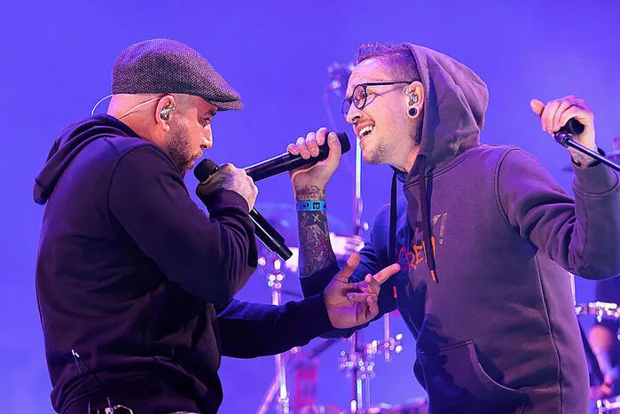 Seiler &amp; Speer sangen auch den Ambros-Song "A Mensch mecht i bleibn" zu dessen 70. Geburtstag heute