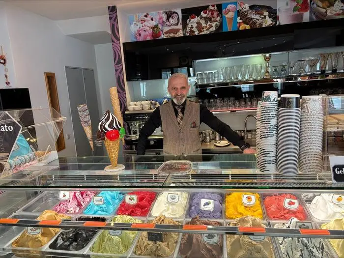 Maurizio Benimo in seiner Gelateria
