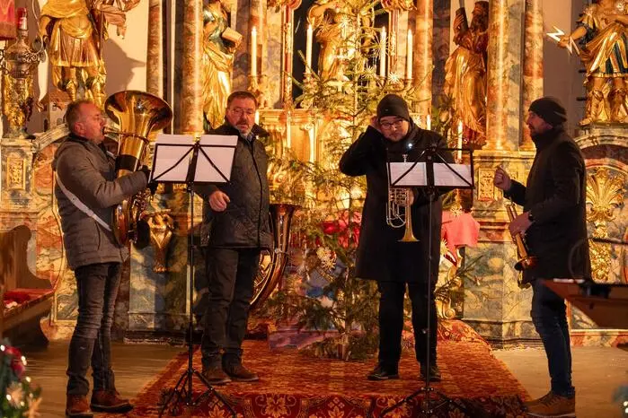 Sowie das Ensemble der Alpenblasmusik Glödnitz unter der Leitung von Wolfgang Obersteiner jun. wirkte mit.