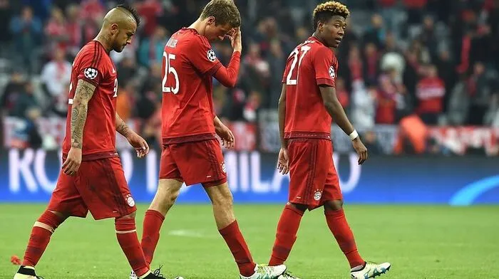Frust pur bei Arturo Vidal, Thomas Müller und David Alaba (von links)