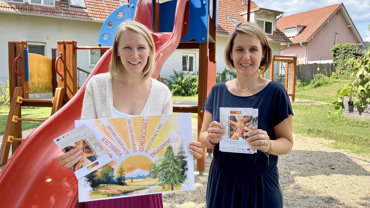 Die Projektverantwortlichen Julia Majcan (l.) und Anna Knaus-Maurer (r.) bei der Präsentation des Maßnahmenprogramms