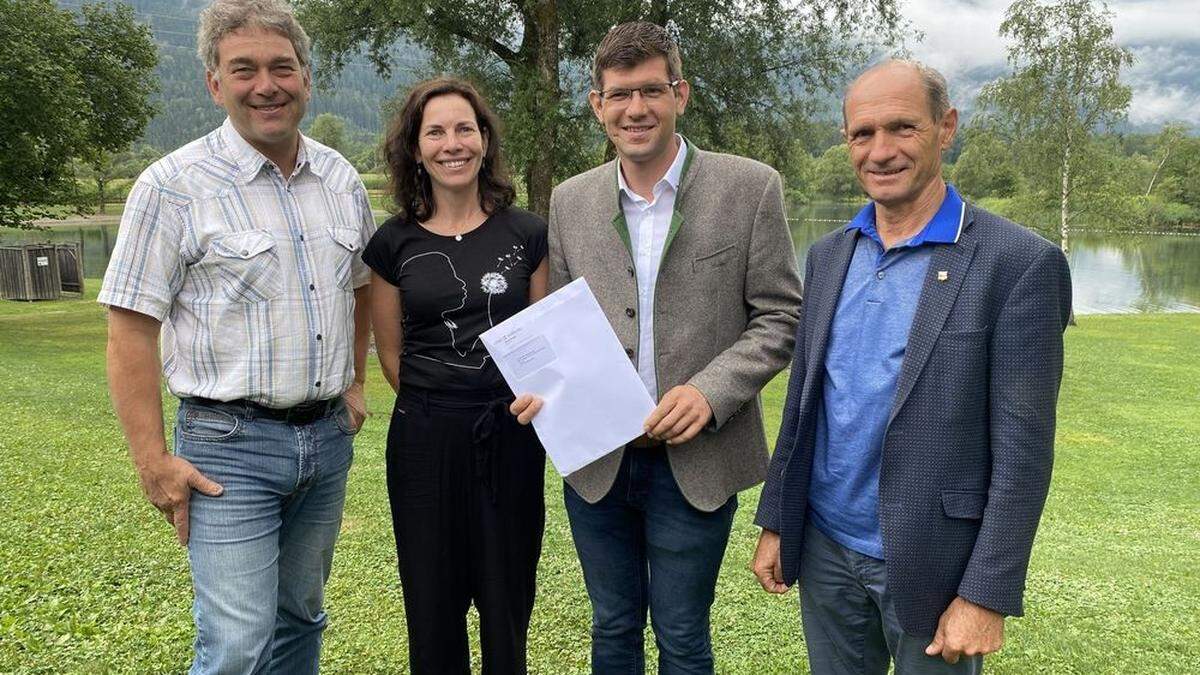 Vizebürgermeister Hermann Schluder, Stefanie Steiner-Raunegger, Landesrat Martin Gruber, Bürgermeister Manfred Fleißner (von links)