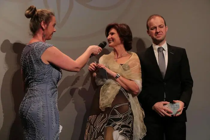 Moderatorin Christiane Stöckler eröffnete gemeinsam mit den Organisatoren Roswitha Mandl und Siegfried Steiner den Ball.