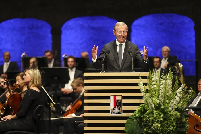 Die Welt der Mythen boten auch für Salzburgs Landeshauptmann Wilfried Haslauer (ÖVP) die Bezugspunkte - für eine philosophische Betrachtung des Themas Grenzen und Grenzüberschreitung.