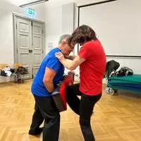 In einem siebenteiligen Selbstverteidigungskurs lernen Frauen im Bildungshaus Retzhof, wie sie sich am besten selbst verteidigen können