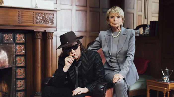 NDR-Premiere: Gernot Haas als Udo Lindenberg mit Uschi Glas