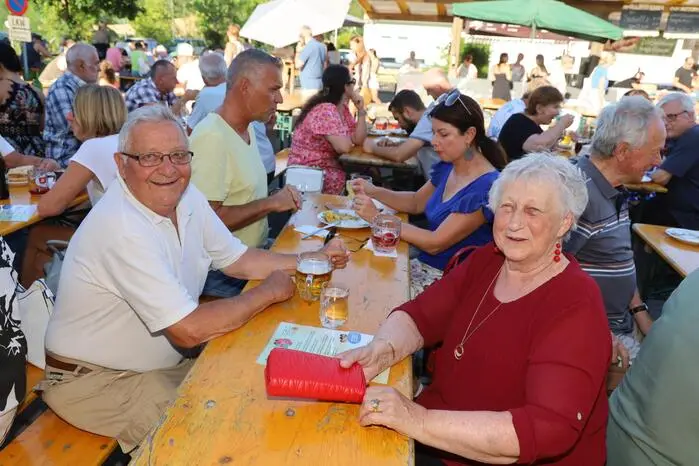 Bis zum 7. August laden zwölf regionale Betriebe jeden Mittwoch zu kulinarischen Genüssen und gemütlichem Austausch