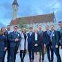 Ein Gruppenbild der Delegation in Tallinn – angereist war man mit dem Bus