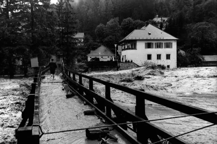 Die alte Brücke über die Möll in Möllbrücke.