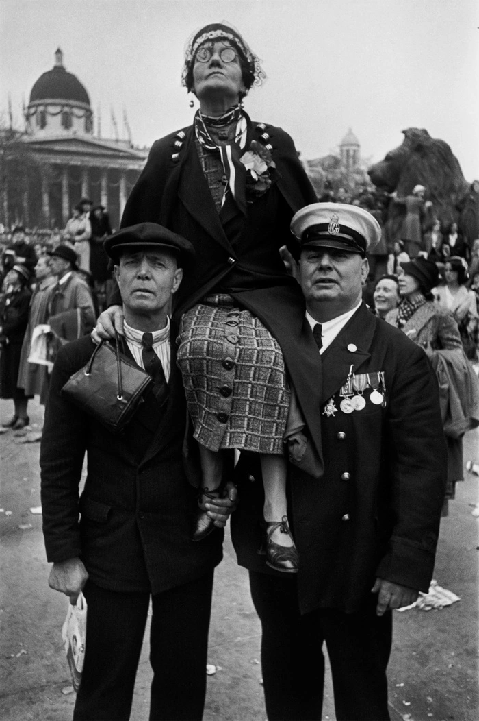 Henri Cartier-Bresson: Coronation of King George VI, London, England, 12 May 1937