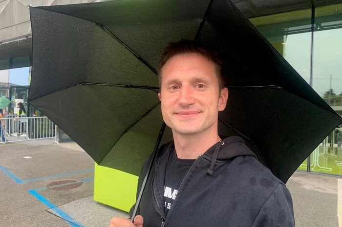 Julian Peindl (36) aus Graz: "Ich hoffe auf die Impfung mit Johnson &amp; Johnson, weil es da nur einen Stich braucht, aber notfalls nehme ich auch AstraZeneca. Ich habe keine Angst davor und mich gut über alle Impfstoffe informiert."