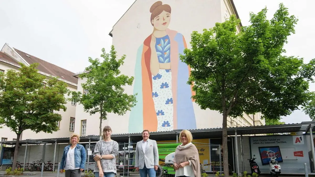 "Frau Isa" ist auf der Fassade zu sehen