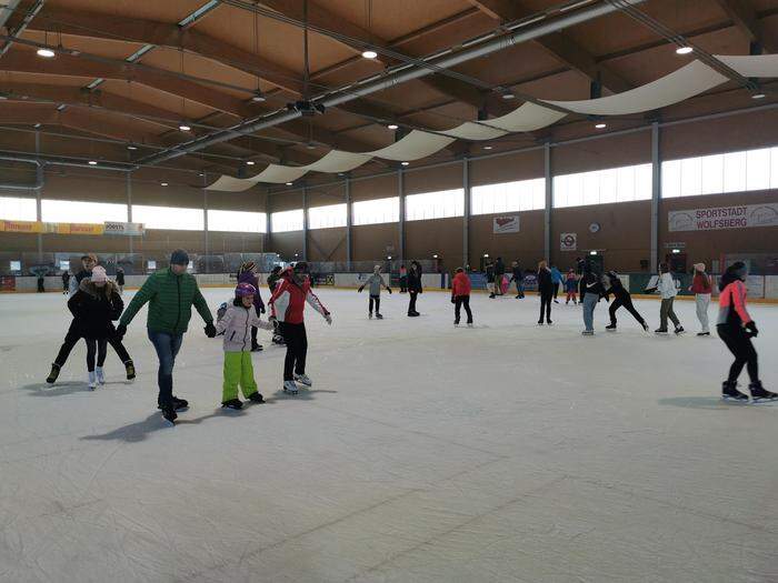 Die Eishalle in Wolfsberg hat bis zum Ende der Semesterferien geöffnet