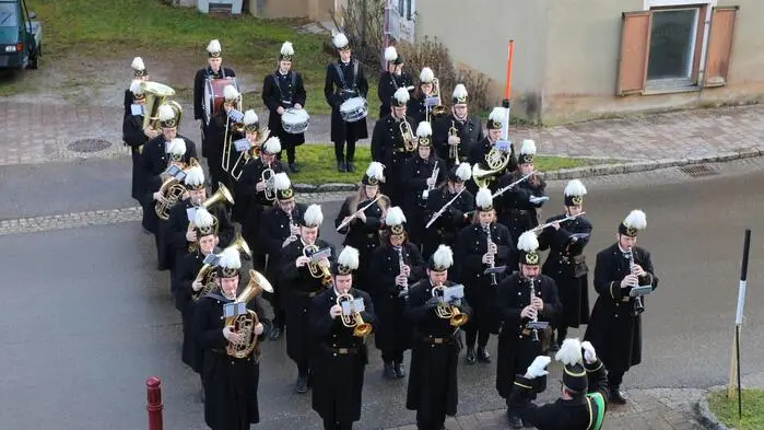Am 4. Dezember endete das diesjährige Bergmannsjahr. Die Knappen des steirischen Erzbergs feiern das traditionellerweise mit einem bergmännischen Brauchtumsfest.


