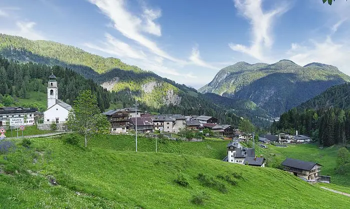 Das romantische Dörfchen Sauris di sotto 