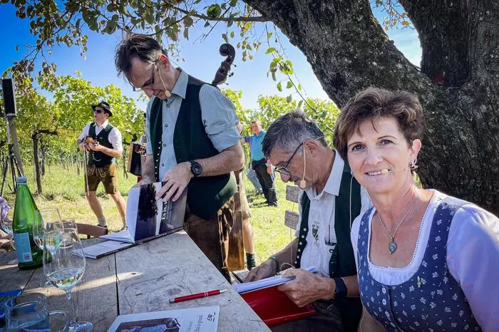 Die Lesung gaben in diesem Jahr Sepp Loibner vom ORF Steiermark, der weststeirische Heimatdichter Karl Oswald und die oststeirische Heimatdichterin Elfi Groß Pauer zum Besten