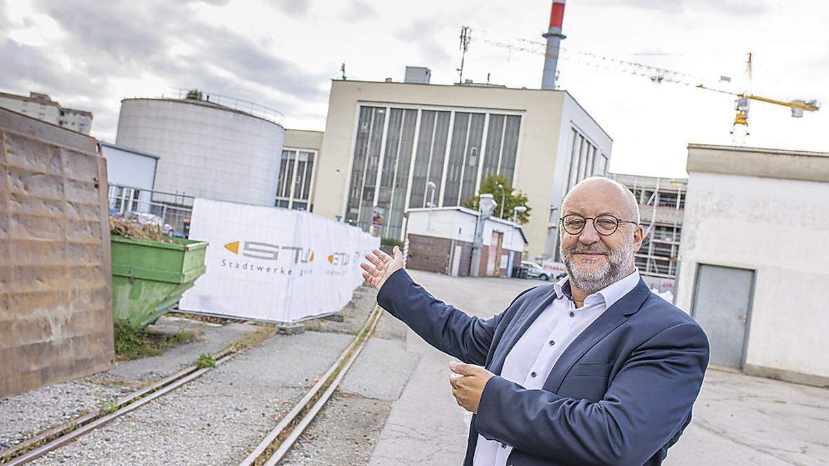 &quot;Das Interimsbad ist funktionell aber keine Wellnessoase&quot;, betont Stadtwerke-Vorstand Erwin Smole