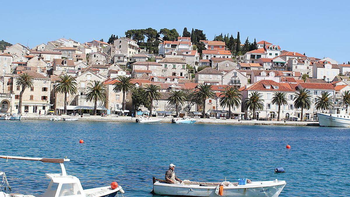 Die malerische Altstadt von Hvar auf der gleichnamigen Insel