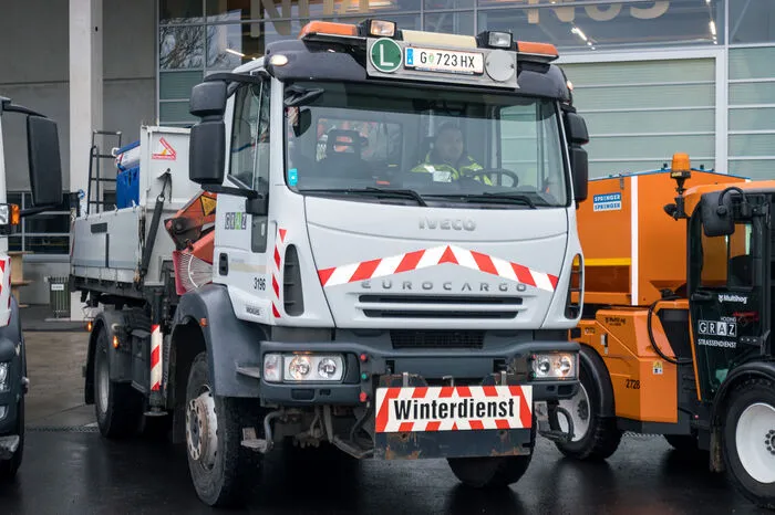 Iveco Euro Cargo (250PS): In Graz gibt es sechs Streufahrzeuge (Salz, Feuchtsalz) dieser Art.