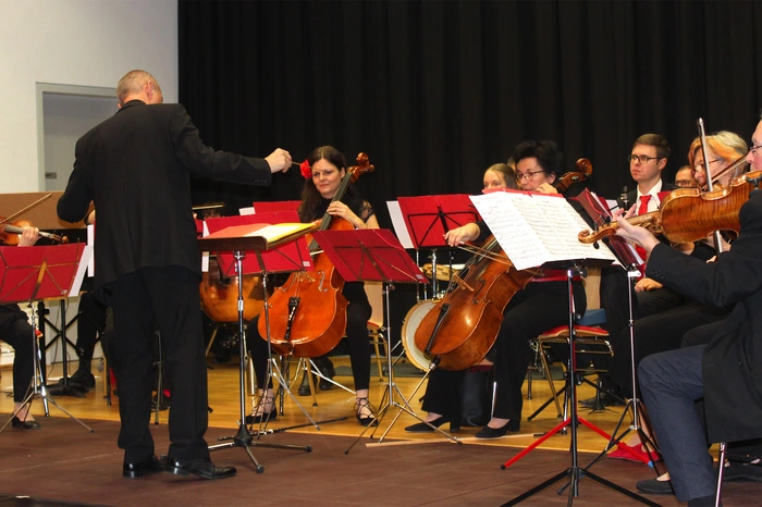 Werner Deutsch leitete das Orchester
