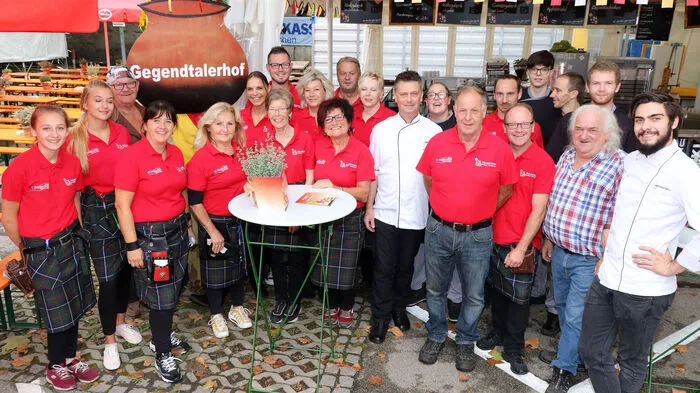 Das gesamte "Gegendtalerhof-Team" von Peter Kramer.
