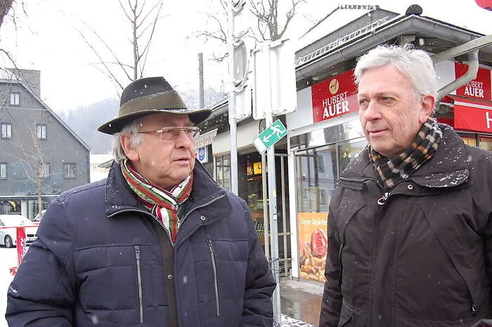 Auch Karl Berger und Géza Piwetz beschäftigt das Thema Parken. Auf ihrer Plusliste für Lend: Die (neue) Möglichkeit um 2 Euro den ganzen Tag in der Tiefgarage hinter dem Hotel Mercure zu parken.