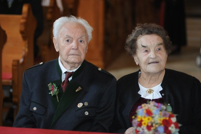 ... Johanna und Johann Pirstinger zur "Gnadenhochzeit".