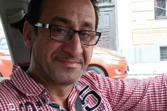 Dawood Nabil, Taxifahrer: Ich sehe die Verantwortung nicht bei den Autofahrern. Durch Fehlplanungen im Verkehr müssen zum Teil viele zusätzliche Kilometer gefahren werden, und zwar viel mehr als notwendig. Im Bereich des LSF ist das zum Beispiel so.