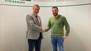 Andreas Frank (l.) mit WKO-Regionalstellenleiter Thomas Heuberger