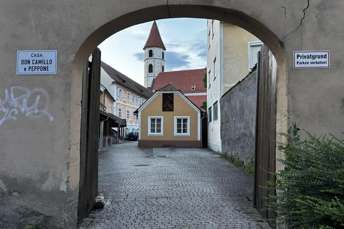 Kürzlich stellte sie die Stadtfestung vor und gewährte dem Publikum einen exklusiven Zugang zu den sonst privaten Stadtbastionen