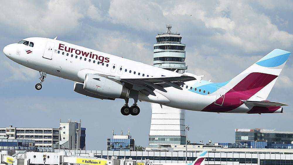 Die Lufthansa-Tochter Eurowings spart Speibsackerln ein
