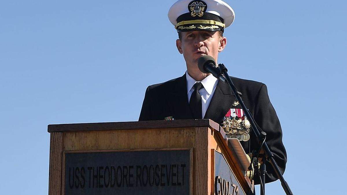 Brett Crozier bei seiner ersten Ansprache an die Crew der USS Theodore Roosevelt