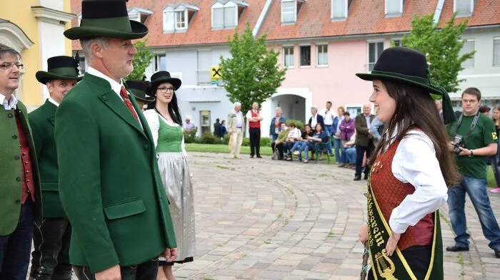 Mit rund zwei Dutzend Musikkapellen feierte die Erzherzog-Johann-Trachtenkapelle St. Veit in der Südsteiermark am Wochenende ihre 140-jähriges Bestehen.