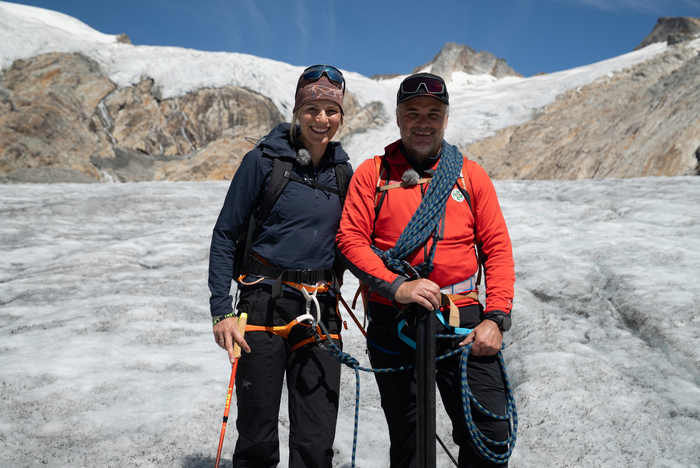 Marlies Raich und Friedl Steiner am Umbalkees
