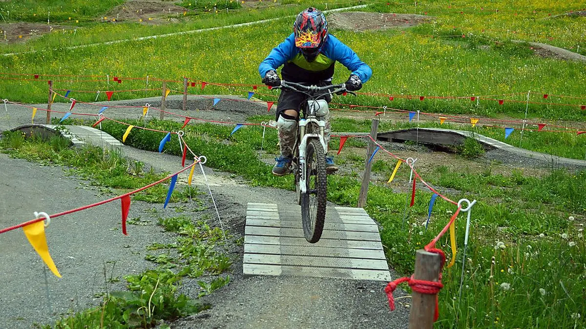 Mit Bikerstrecken will man den Sommerbetrieb ankurbeln