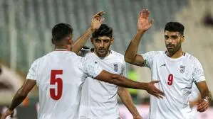 Noch ist unklar, ob Mehdi Taremi (rechts) und das iranische Fußball-Team bei der WM antreten werden
