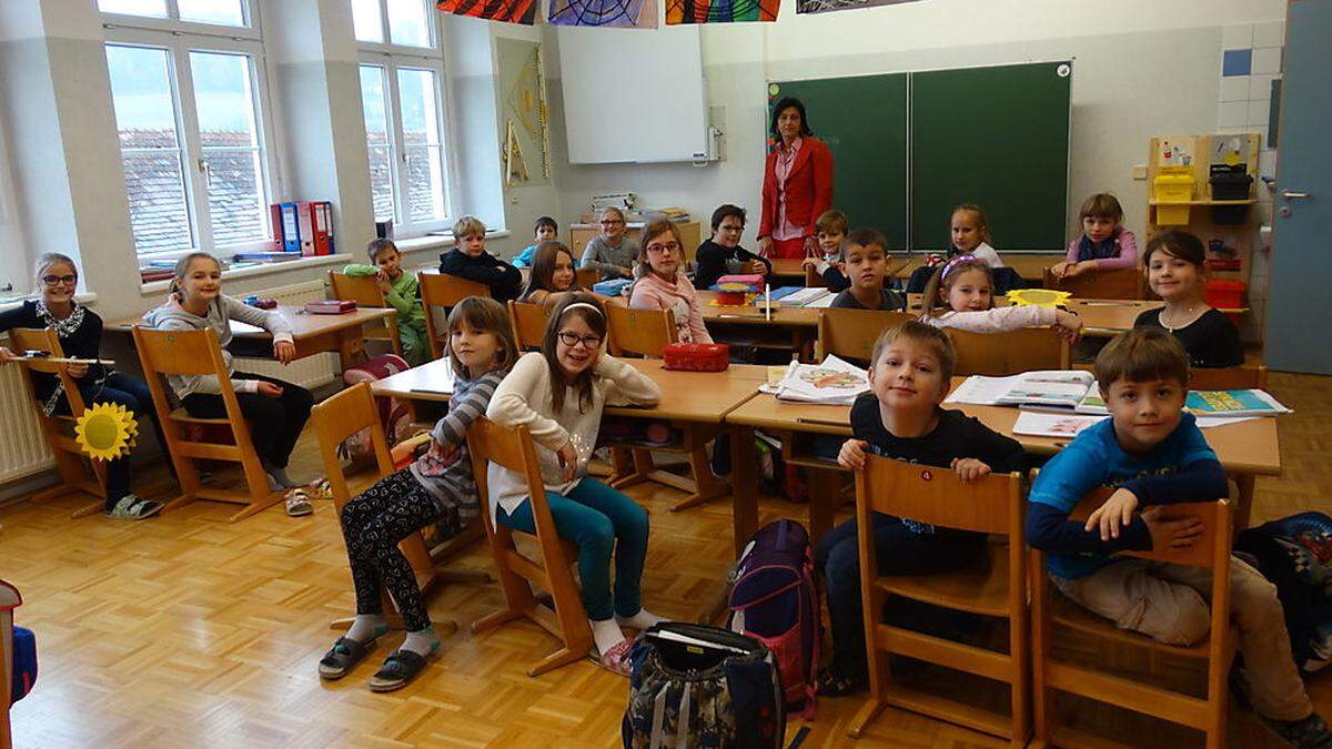 19 Kinder erfüllen das Schulhaus von Frannach derzeit mit Leben. Und das soll – entgegen manch politischer Tendenz – auch so bleiben. Was die Hoffnung nährt? Im nächsten Schuljahr gibt es 14 Schulanfänger.