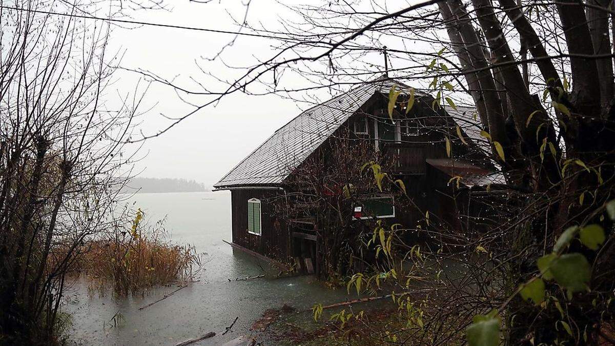 Der Pegel des Faaker Sees erreichte Höchstwerte. Häuser standen unter Wasser