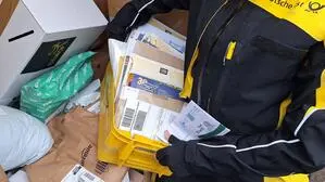 Zwei Euro Aufschlag pro Paket: Was halten Sie davon?