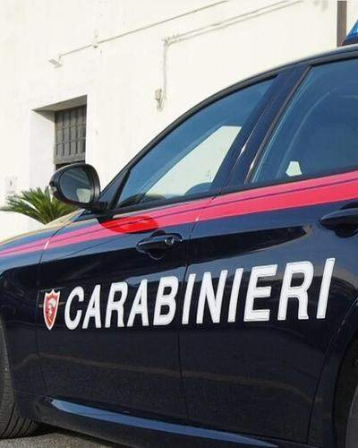 Die Carabinieri versuchen Tathergang und -Motiv zu klären