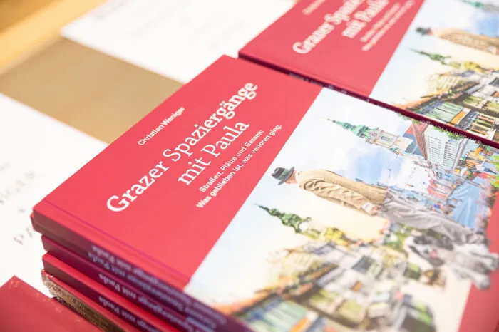 Vor zweieinhalb Jahren startete auf den Grazer Regionalseiten die Serie „Spaziergang mit Paula“, Streifzüge durch die alten Straßen und Viertel der Stadt, durch deren Geschichte und Geschichten. Jetzt erschien das Buch in der Kleine Zeitung Edition.