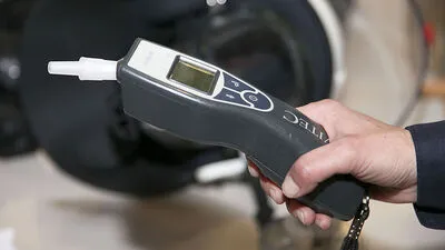 Der Alkotest verlief positiv (Symbolfoto)