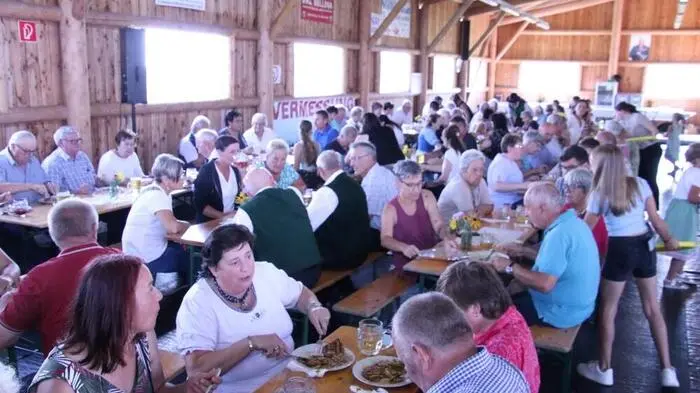 Mit einer Festmesse und einem Frühschoppen wurde am vergangenen Sonntag in der Pfarre Edelschrott gefeiert.