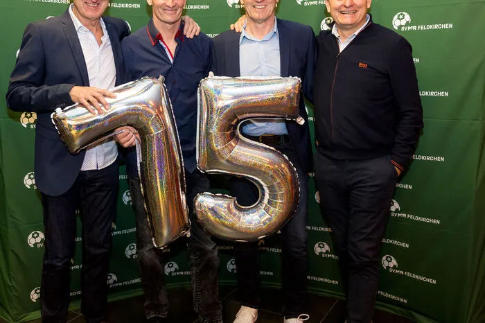 Ebenso mit dabei die "Knaller Brüder":  Walter, Wolfgang Hermann und Erich Knaller.