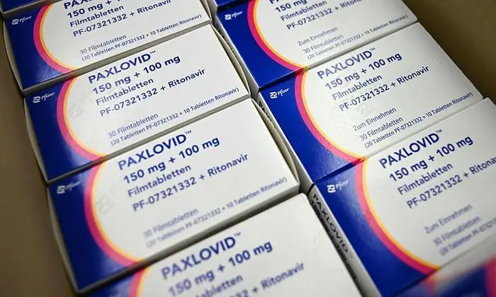 ++ THEMENBILD ++ ZU APA0209 VOM 23.1.2024 - Das Corona-Medikament Paxlovid aufgenommen am Dienstag, 23. Jänner 2024, bei der Firma Herba Chemosan in Wien.