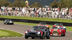 Action auf der Rennstrecke in Goodwood