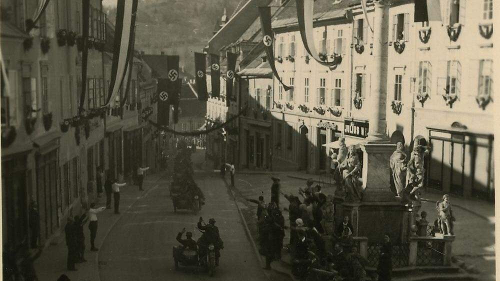 Am 15. März 1938 begrüßen die Wolfsberger die deutschen Truppen 