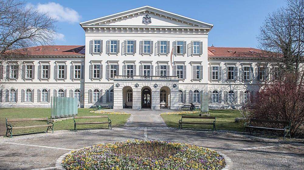 Die Kunstuniversität Graz im Palais Meran, wo einst Erzherzog Johann wohnte, erhält im März einen neuen Hausherrn: Rektor Georg Schulz tritt mit seinem Team das Amt an